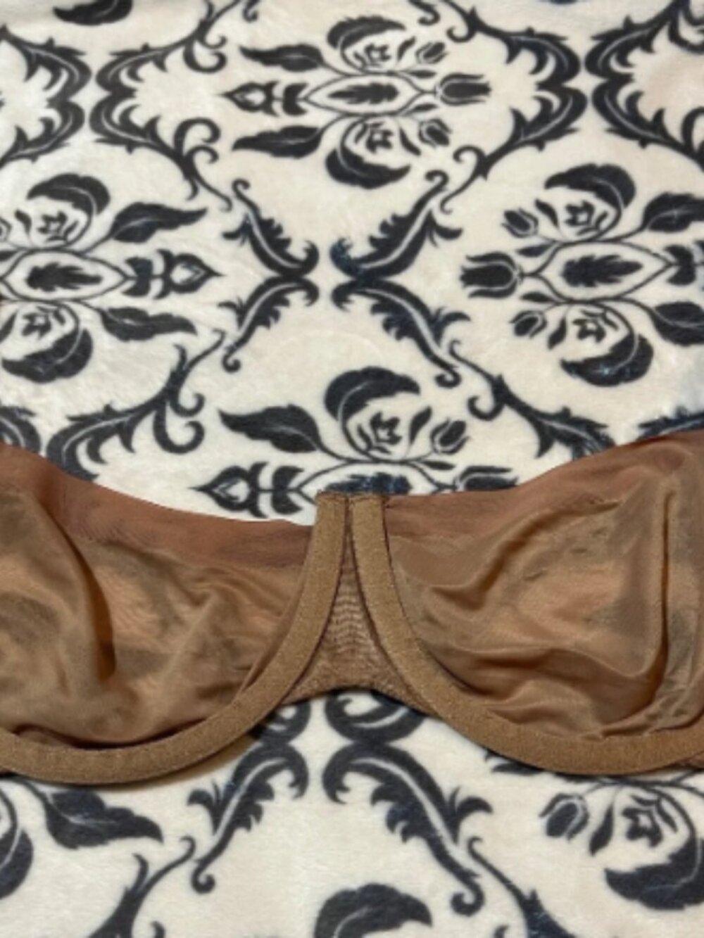 SKIMS UNLINED BALCONETTE BRA 34 C - Picture 4 of 4